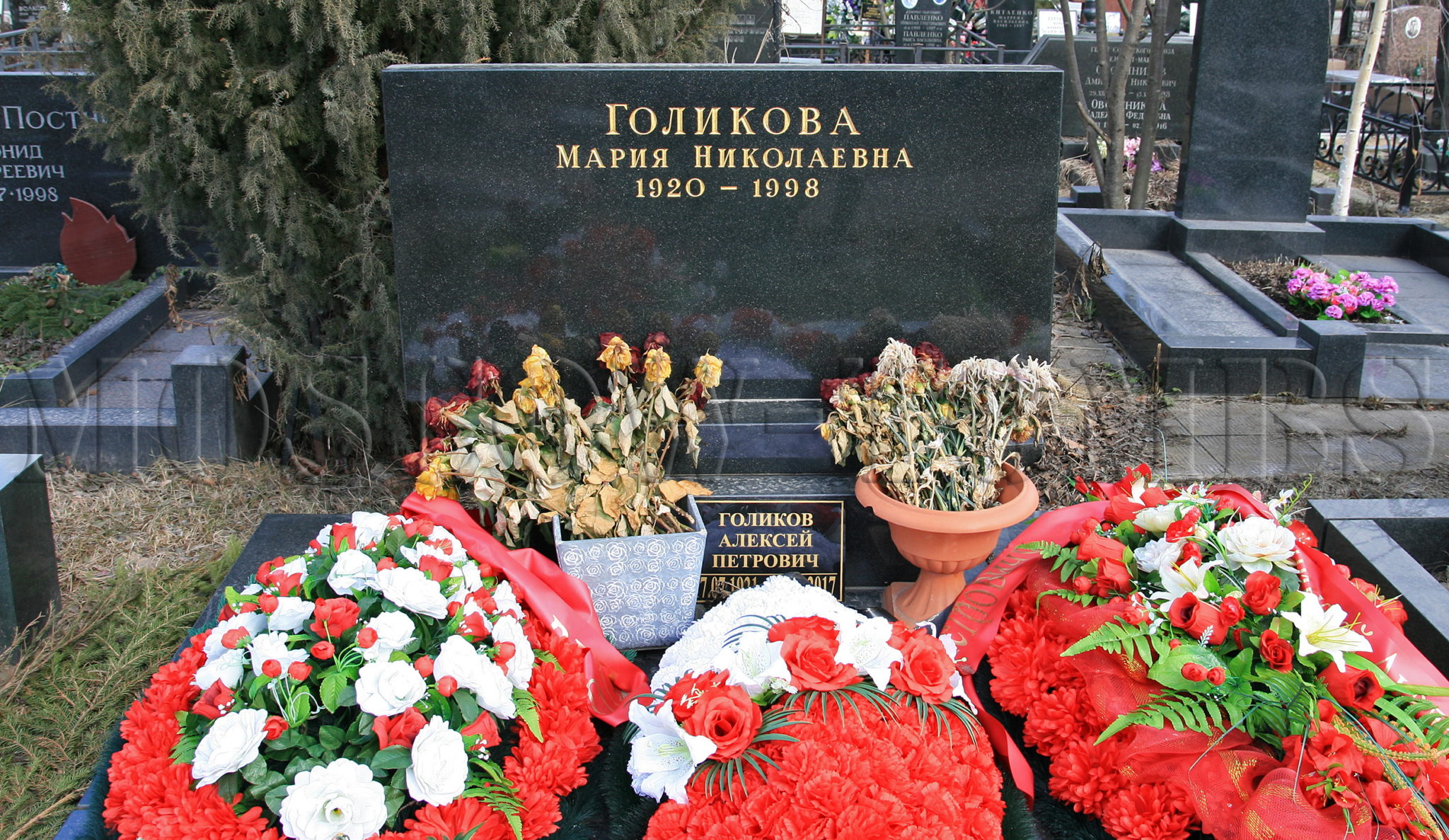 Могила Михаила Горбачева